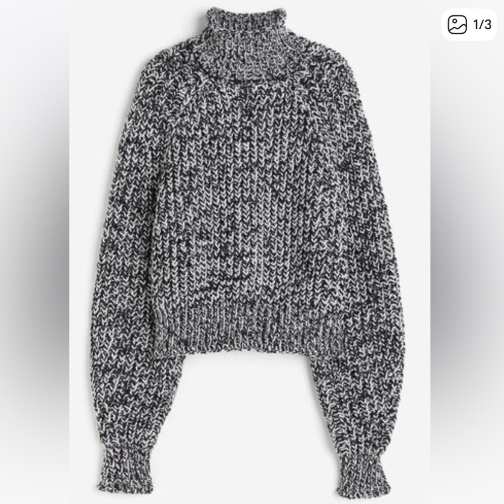 H&M Black and White Knit Sweater